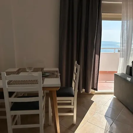 Panoramic Sea View アパート ドゥラス